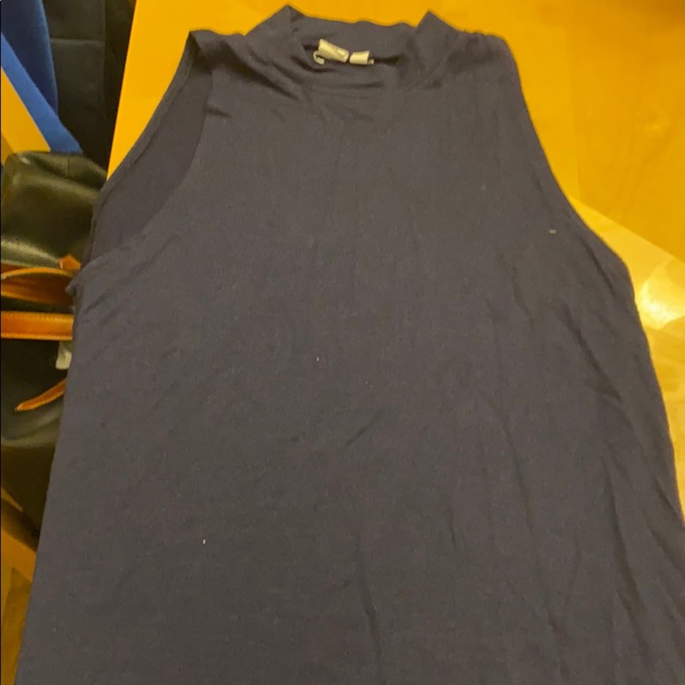 long sleeveless tunic